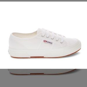 NWOT! Superga 2750 Cotu Classic in White ✨